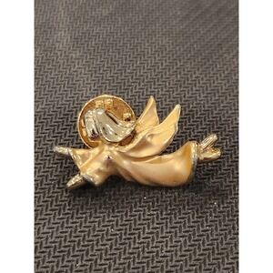 Gigio Giusti Flying Guardian Angel Lapel Pin Satin & Shiny Gold Tone Religious